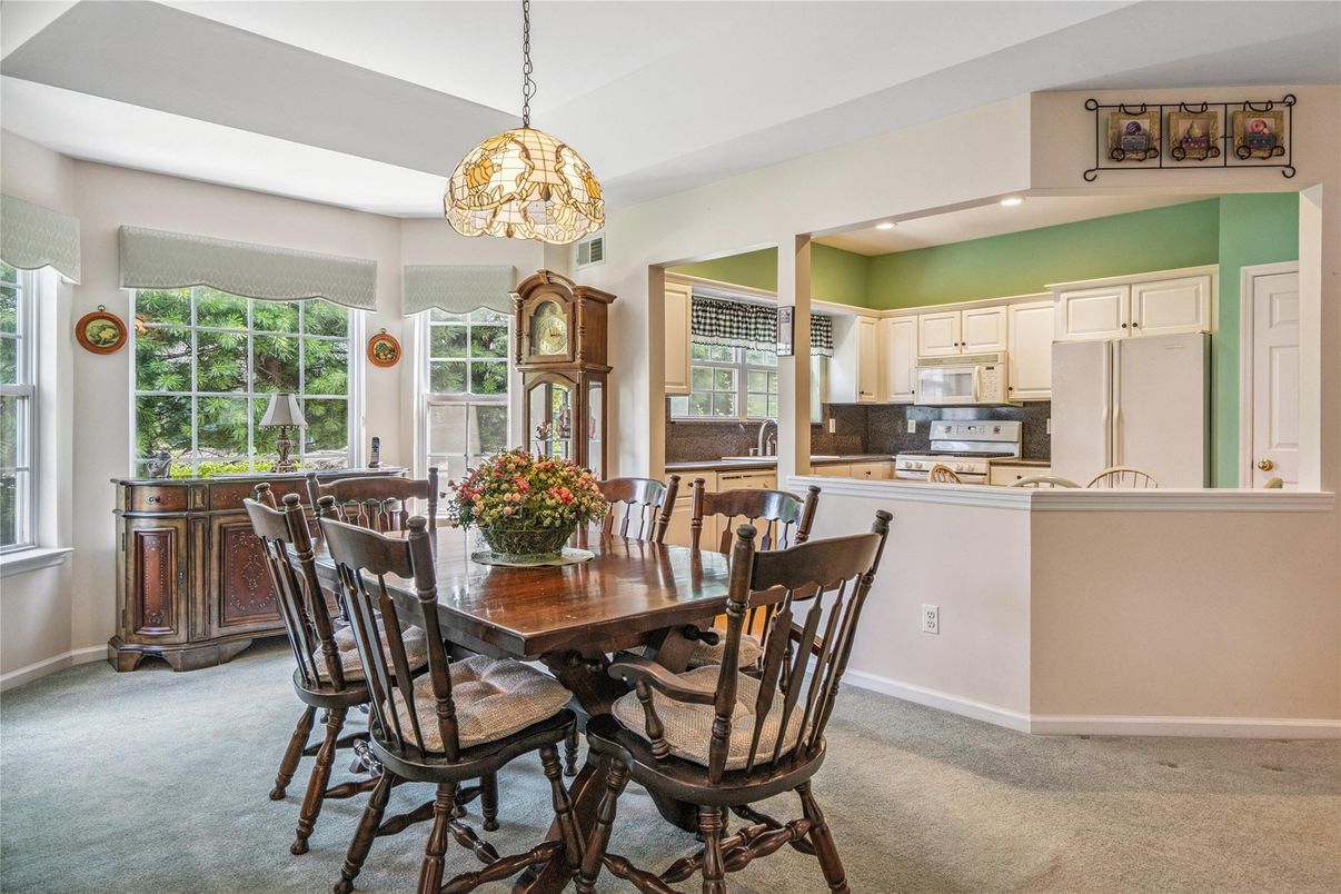 Dining room, Interior, Kitchen, Pendant Lights, Recessed Lighting