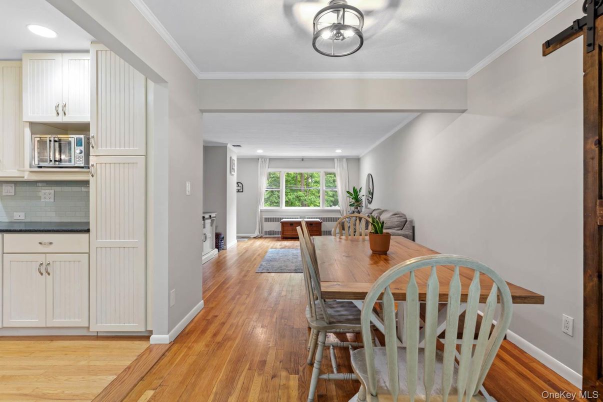 Dining room, Interior, Recessed Lighting, Wood Texture Flooring