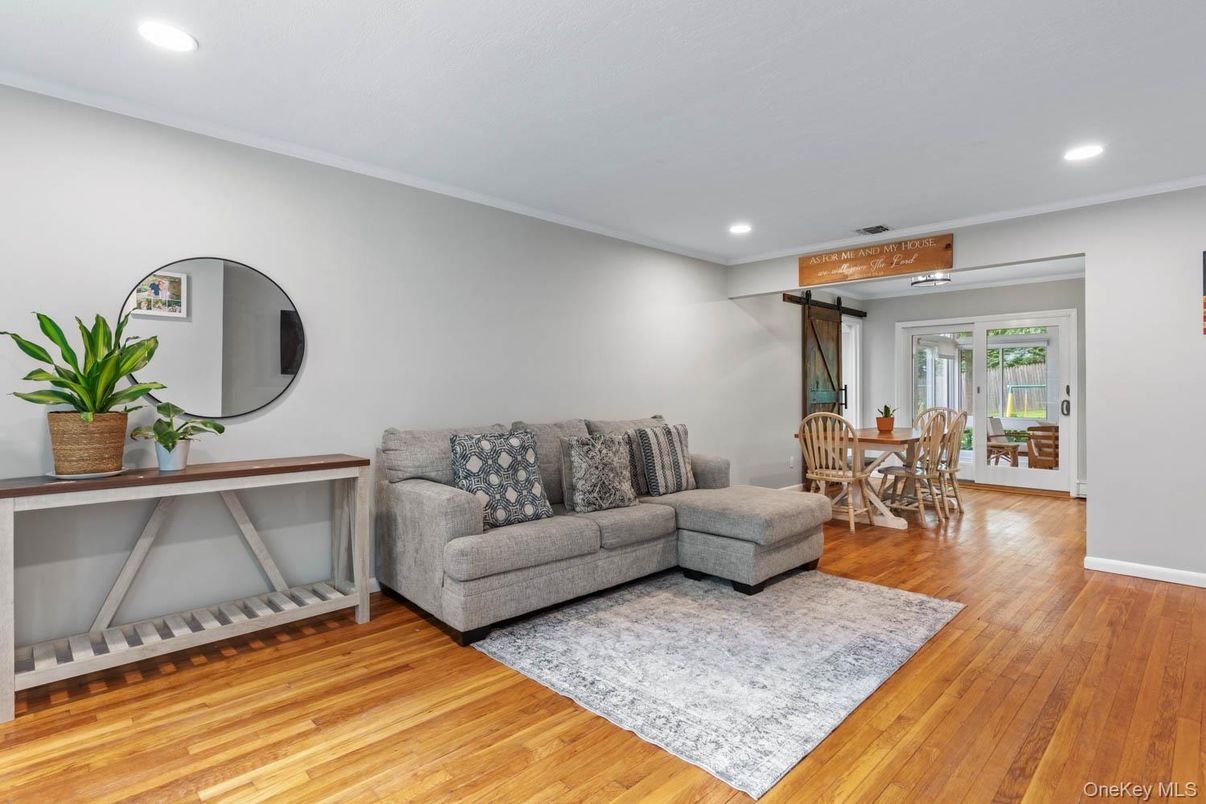 Dining room, Interior, Living room, Recessed Lighting, Wood Texture Flooring