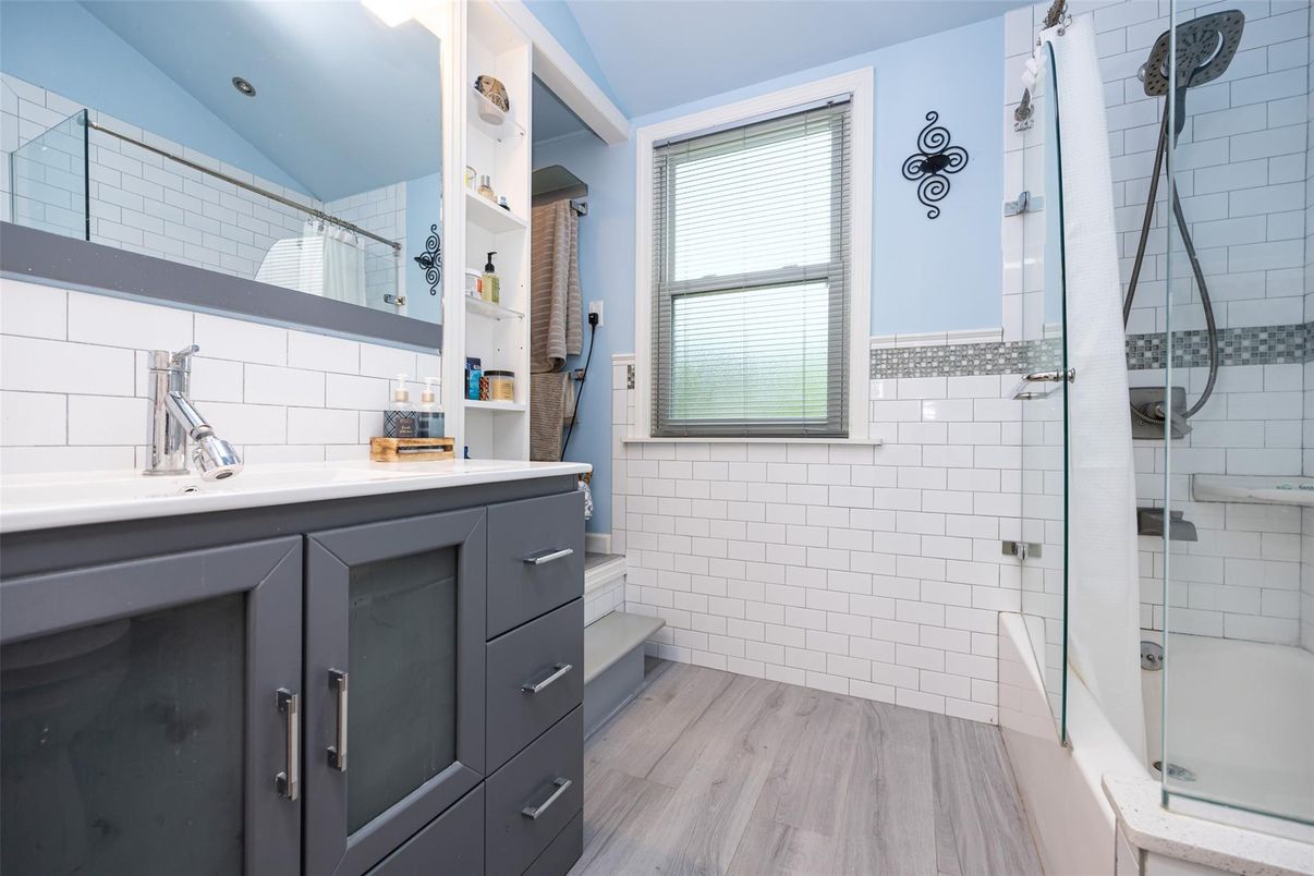 Bathroom, Interior, Wood Texture Flooring