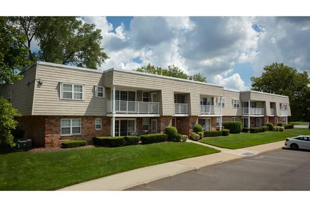 Exterior, Facade, Brick Facade, Rowhouse