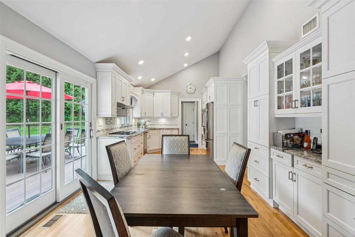 Dining room, Interior, Kitchen, Recessed Lighting, Wood Texture Flooring