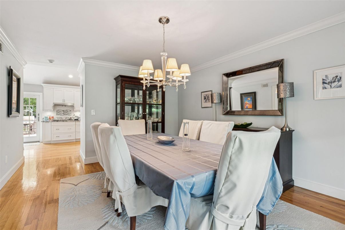 Chandelier, Dining room, Interior, Kitchen, Recessed Lighting, Wood Texture Flooring