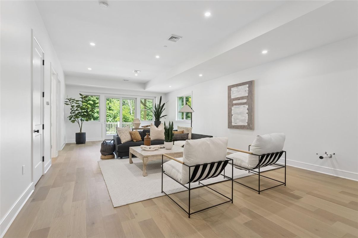 Interior, Living room, Recessed Lighting, Wood Texture Flooring