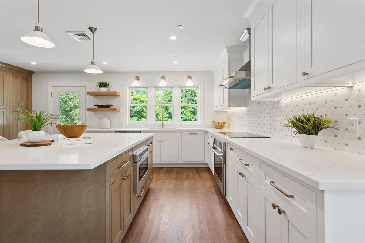 Interior, Kitchen, Pendant Lights, Recessed Lighting, Wood Texture Flooring