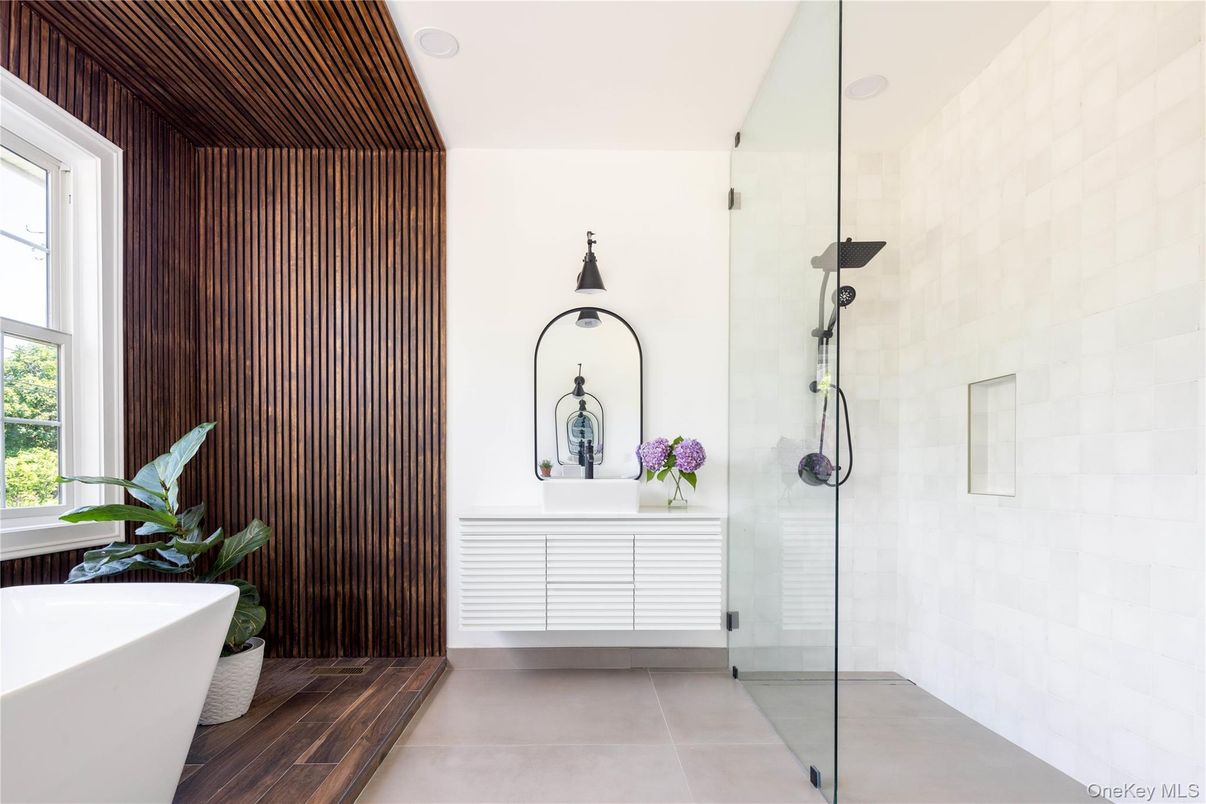 Bathroom, Free Standing Baths, Glass Shower, Interior, Recessed Lighting