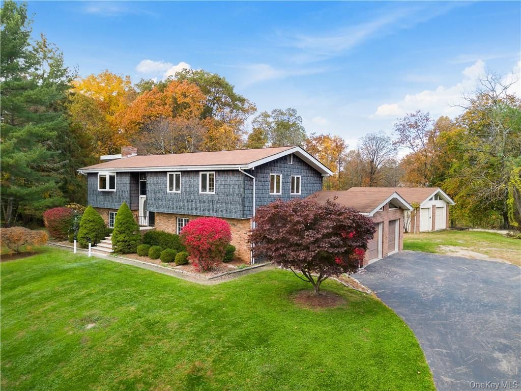 Attached, Backyard, Exterior, Facade, Split Level