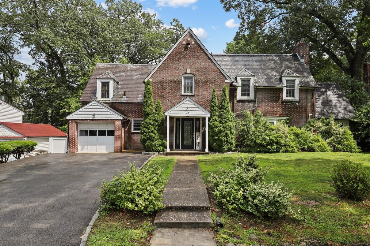 Attached, Exterior, Facade, Brick Facade, Tudor Revival