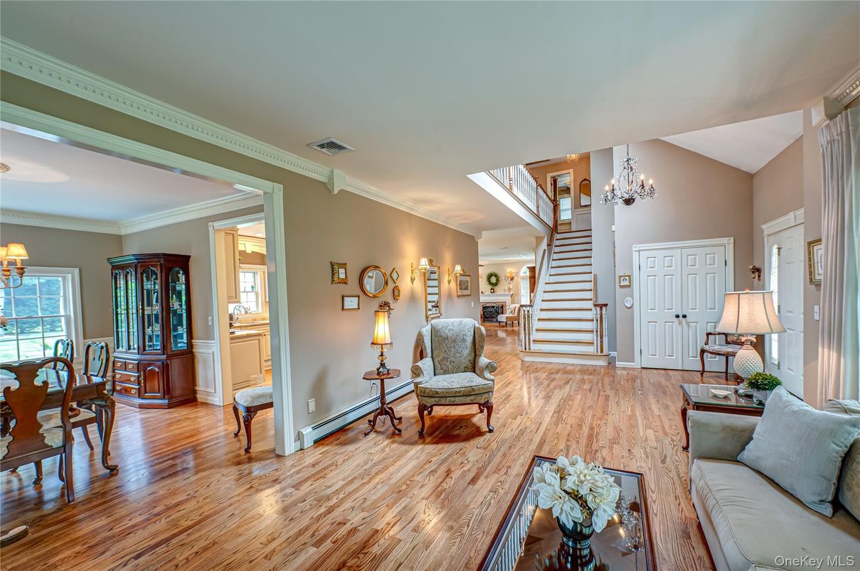 Chandelier, Dining room, Interior, Living room, Wood Texture Flooring