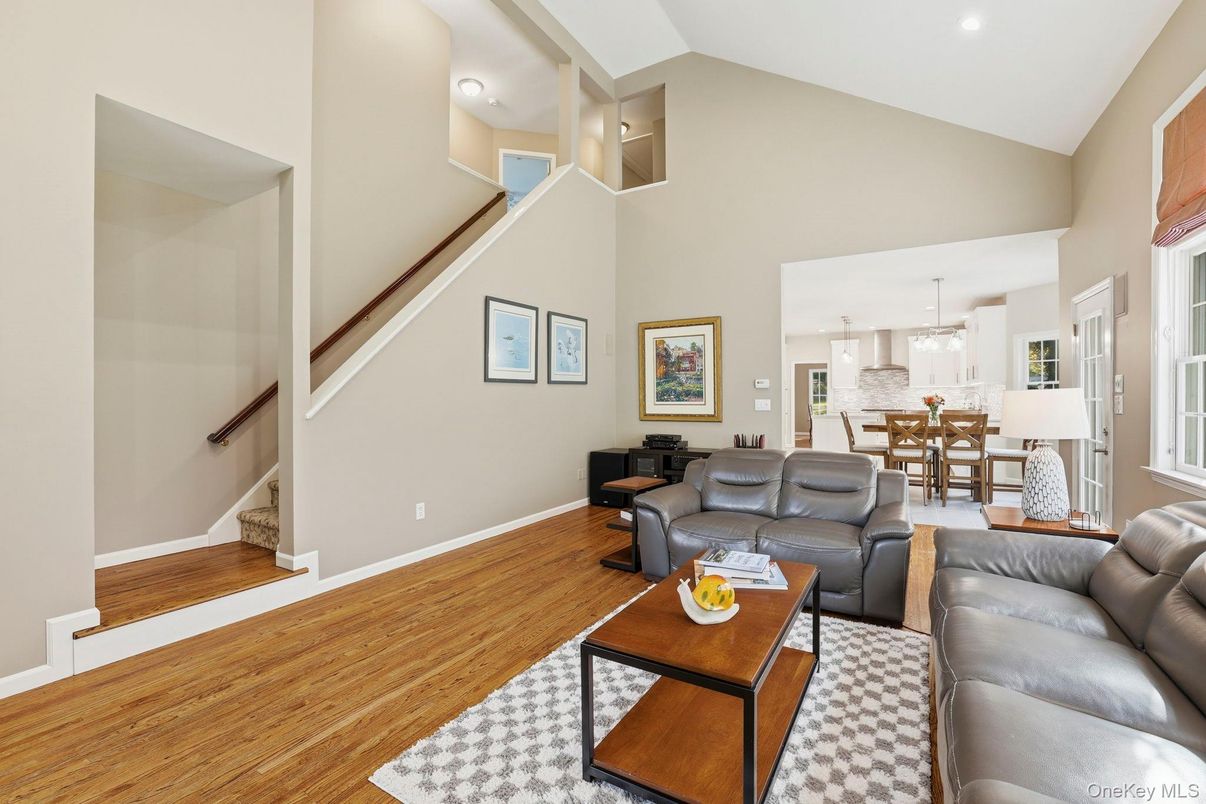 Dining room, Interior, Kitchen, Living room, Pendant Lights, Recessed Lighting, Wood Texture Flooring