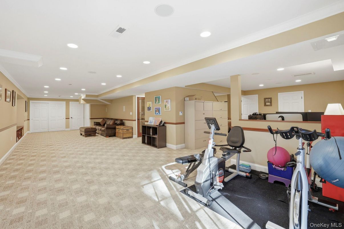 Fitness Equipment, Interior, Recessed Lighting