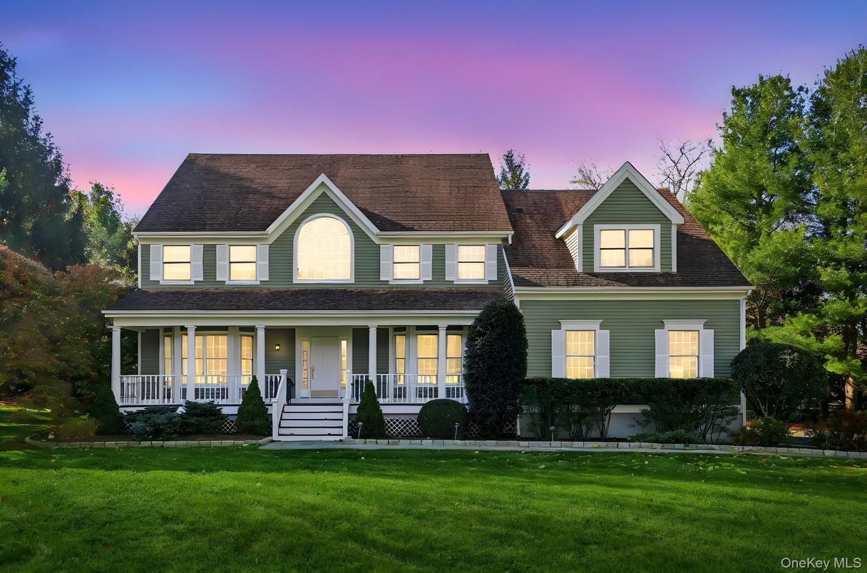 Exterior, Facade, Farmhouse