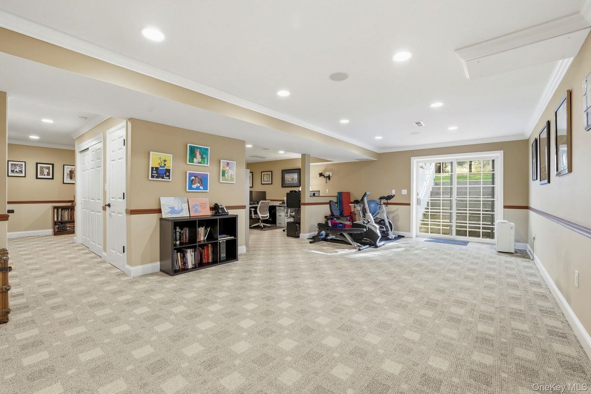 Fitness Equipment, Interior, Recessed Lighting