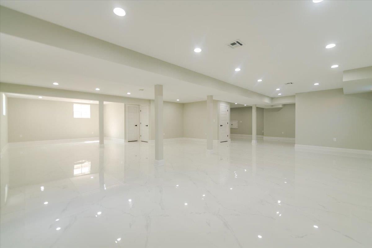 Empty room, Interior, Marble, Recessed Lighting