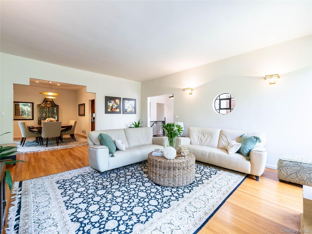 Dining room, Interior, Living room, Recessed Lighting, Wood Texture Flooring