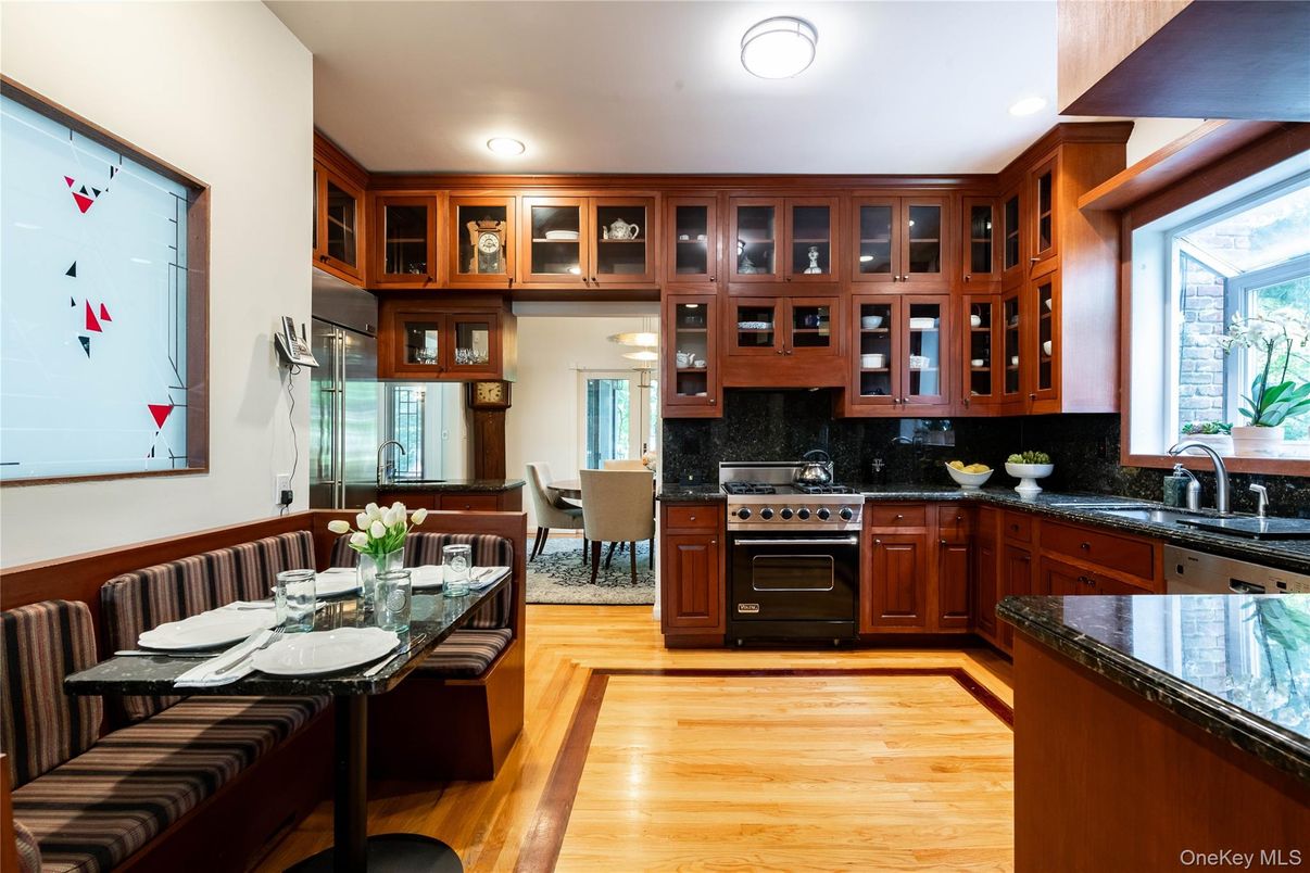 Dining room, Interior, Kitchen, Recessed Lighting, Stainless Steel Appliances, Wood Texture Flooring