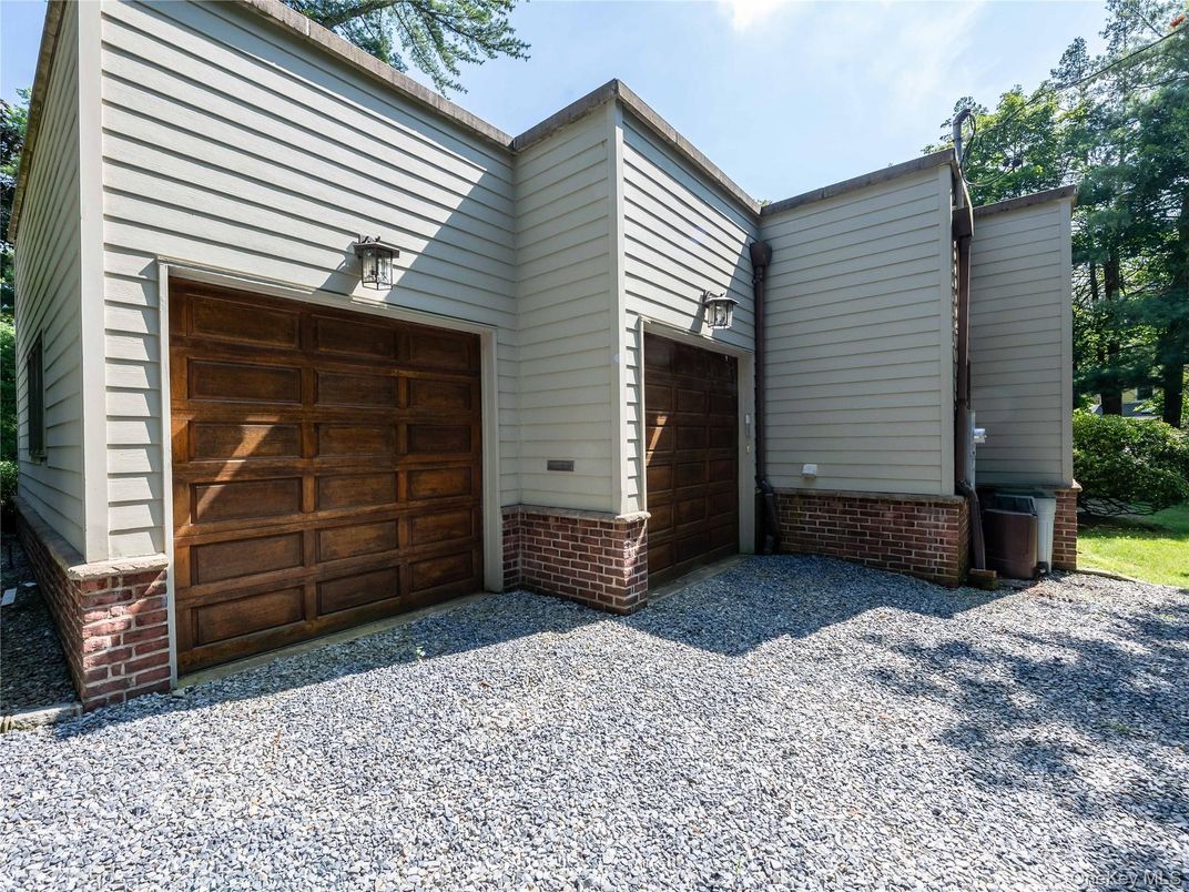 Detached Garage, Exterior