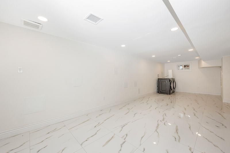 Empty room, Interior, Marble, Recessed Lighting