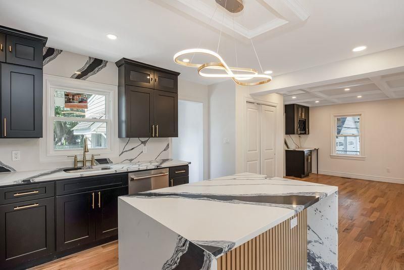 Interior, Kitchen, Pendant Lights, Recessed Lighting, Wood Texture Flooring