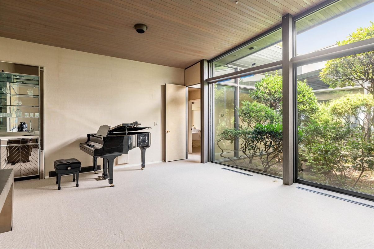 Interior, Piano, Recessed Lighting, Wooden Ceilings