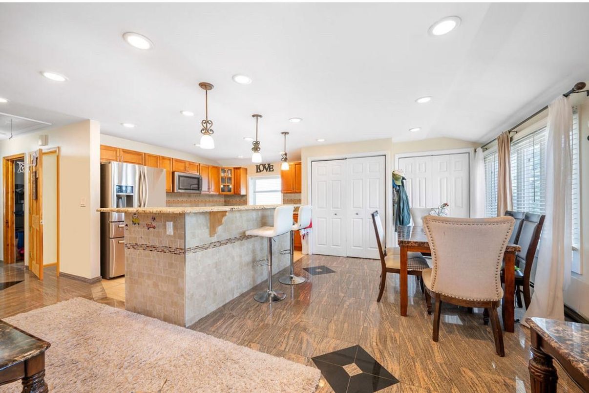 Dining room, Interior, Kitchen, Pendant Lights, Recessed Lighting, Stainless Steel Appliances, Wood Texture Flooring