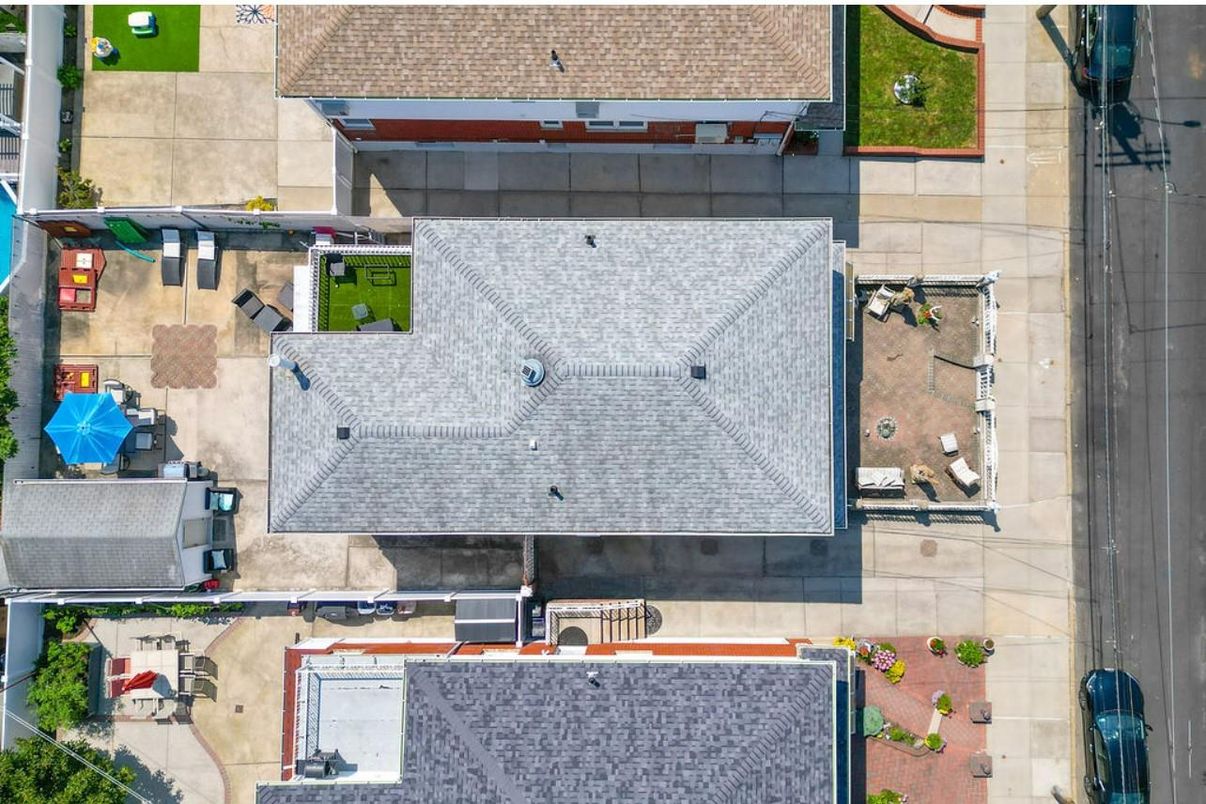 Exterior, Drone