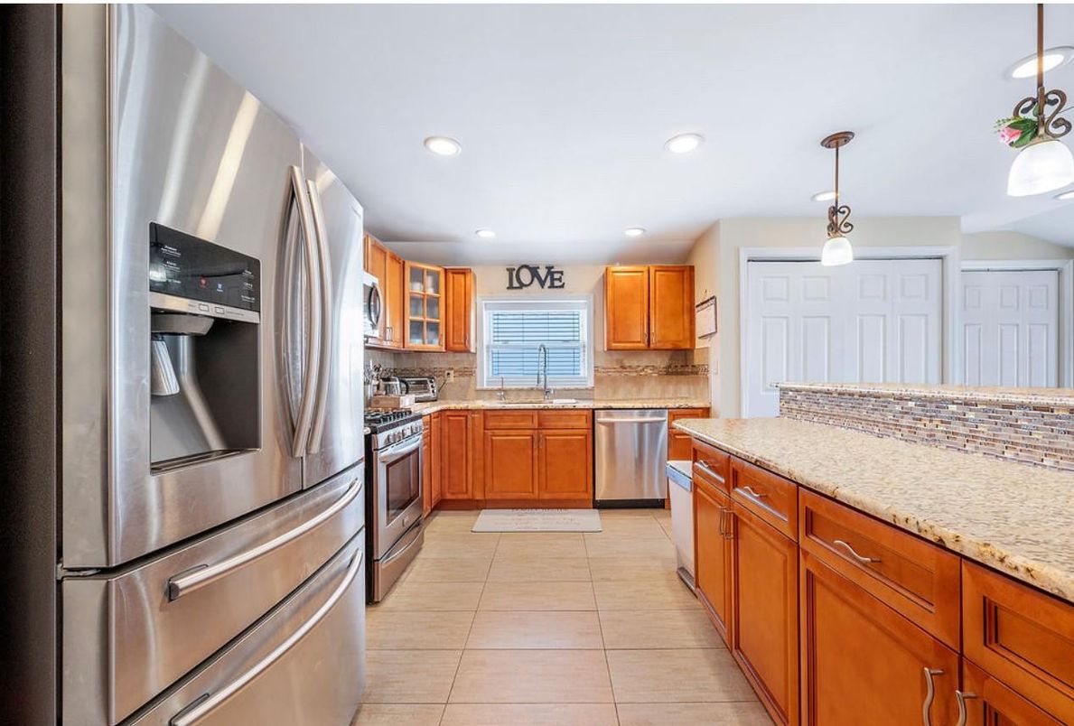 Interior, Kitchen, Pendant Lights, Recessed Lighting, Stainless Steel Appliances