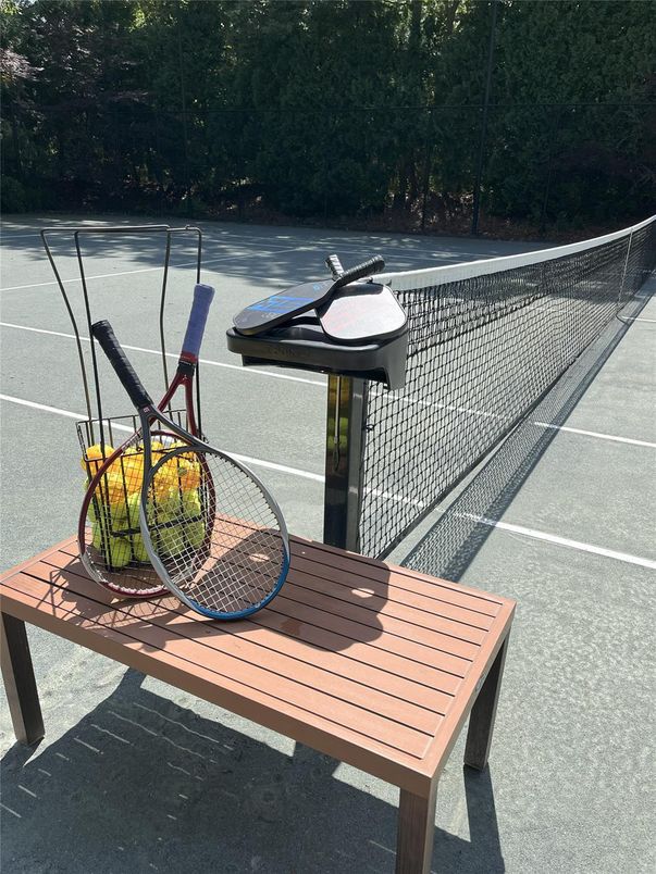 Exterior, Tennis Courts