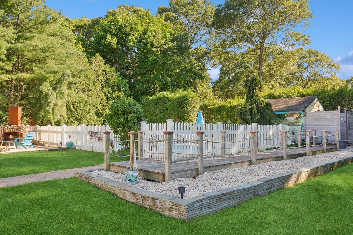 Backyard, Exterior, Playground