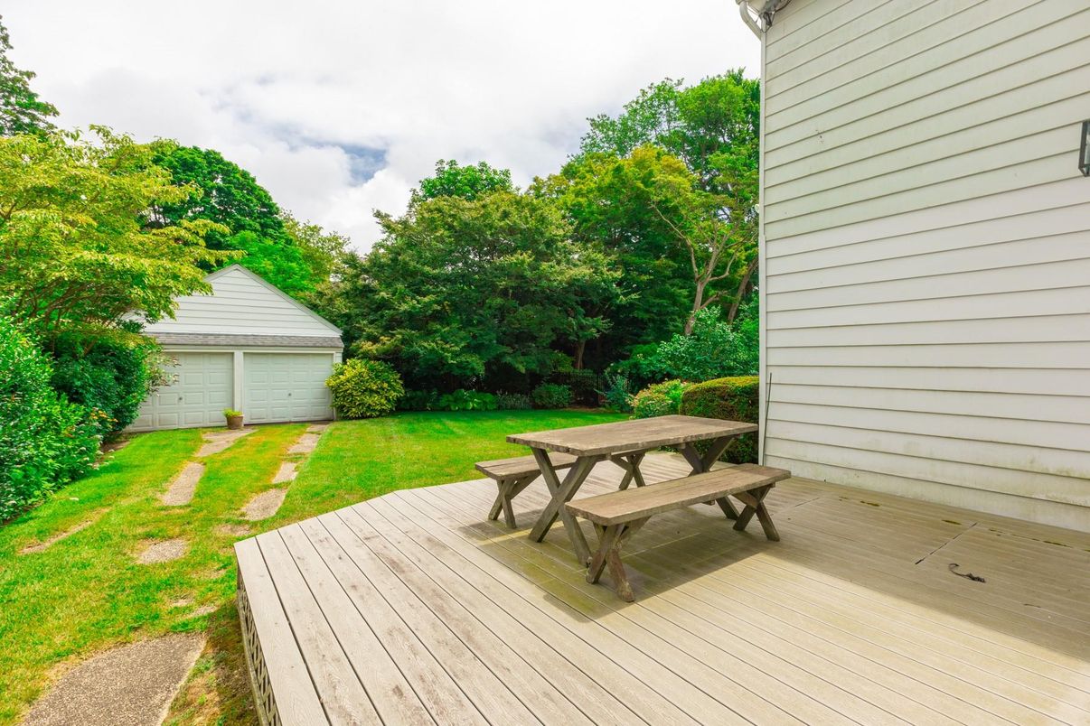 Detached Garage, Exterior