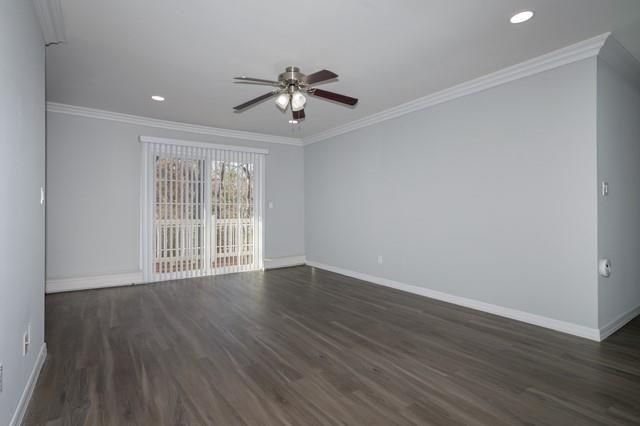 Empty room, Interior, Recessed Lighting, Wood Texture Flooring