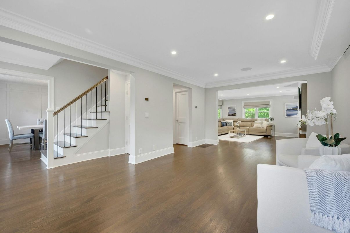 Dining room, Interior, Living room, Recessed Lighting, Wood Texture Flooring