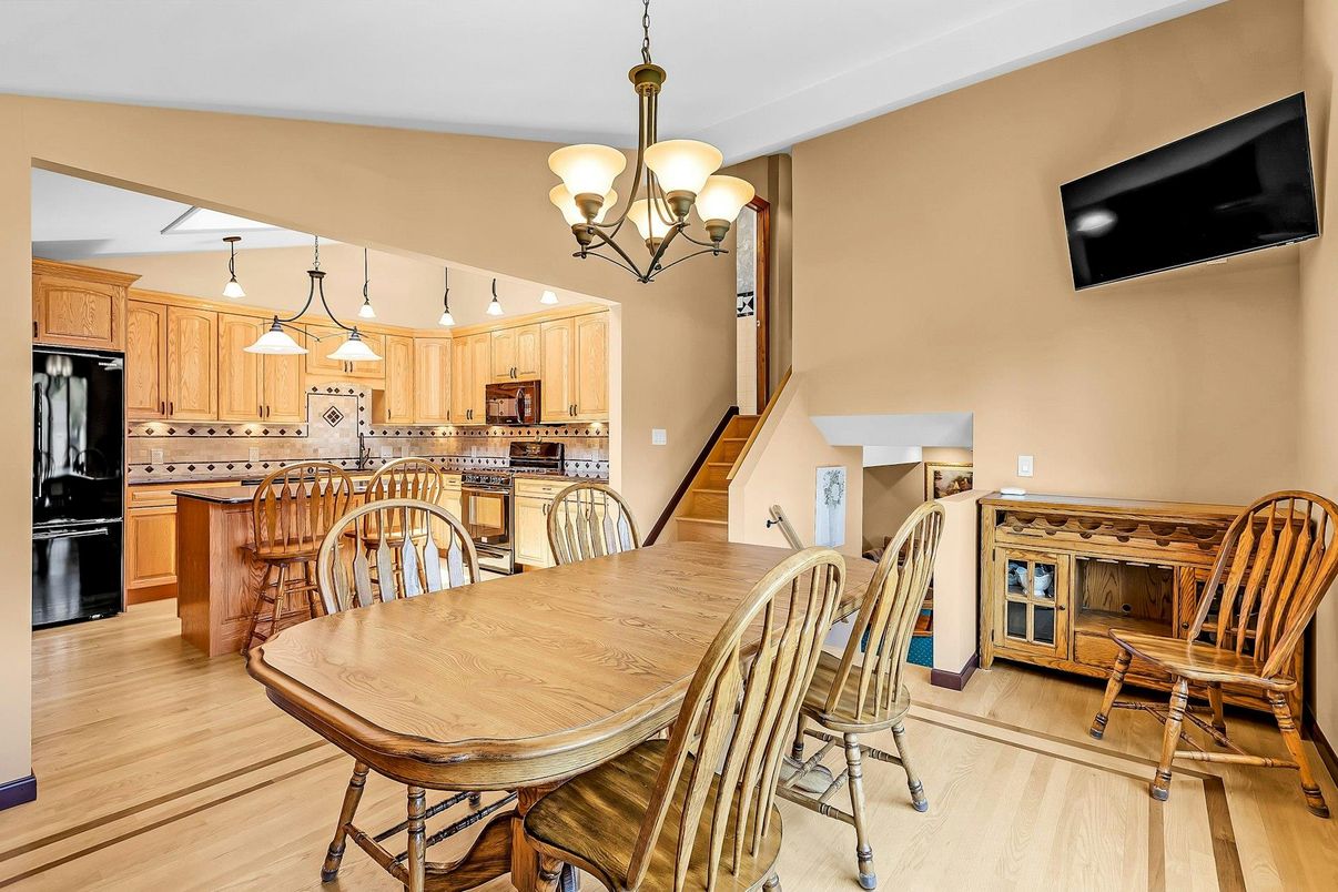 Chandelier, Dining room, Interior, Kitchen, Pendant Lights, Wood Texture Flooring