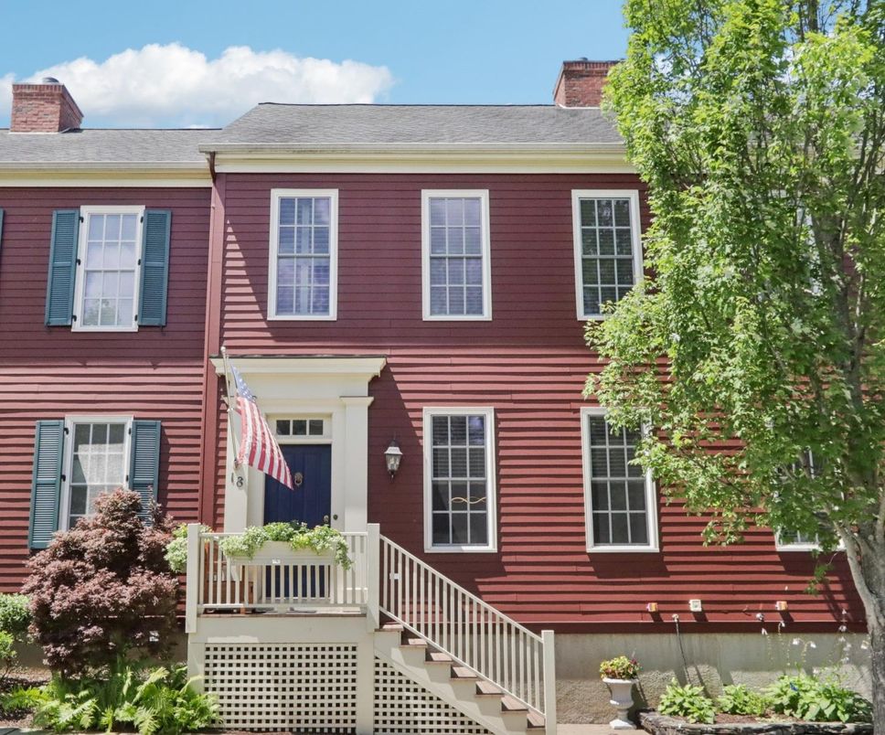 Exterior, Facade, Georgian