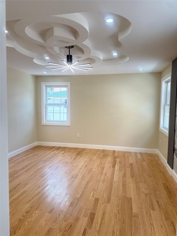 Empty room, Interior, Recessed Lighting, Wood Texture Flooring