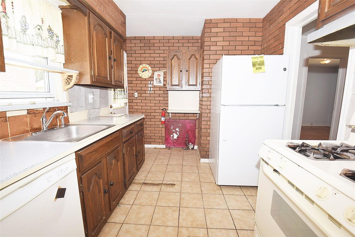 Interior, Kitchen, Stone Walls