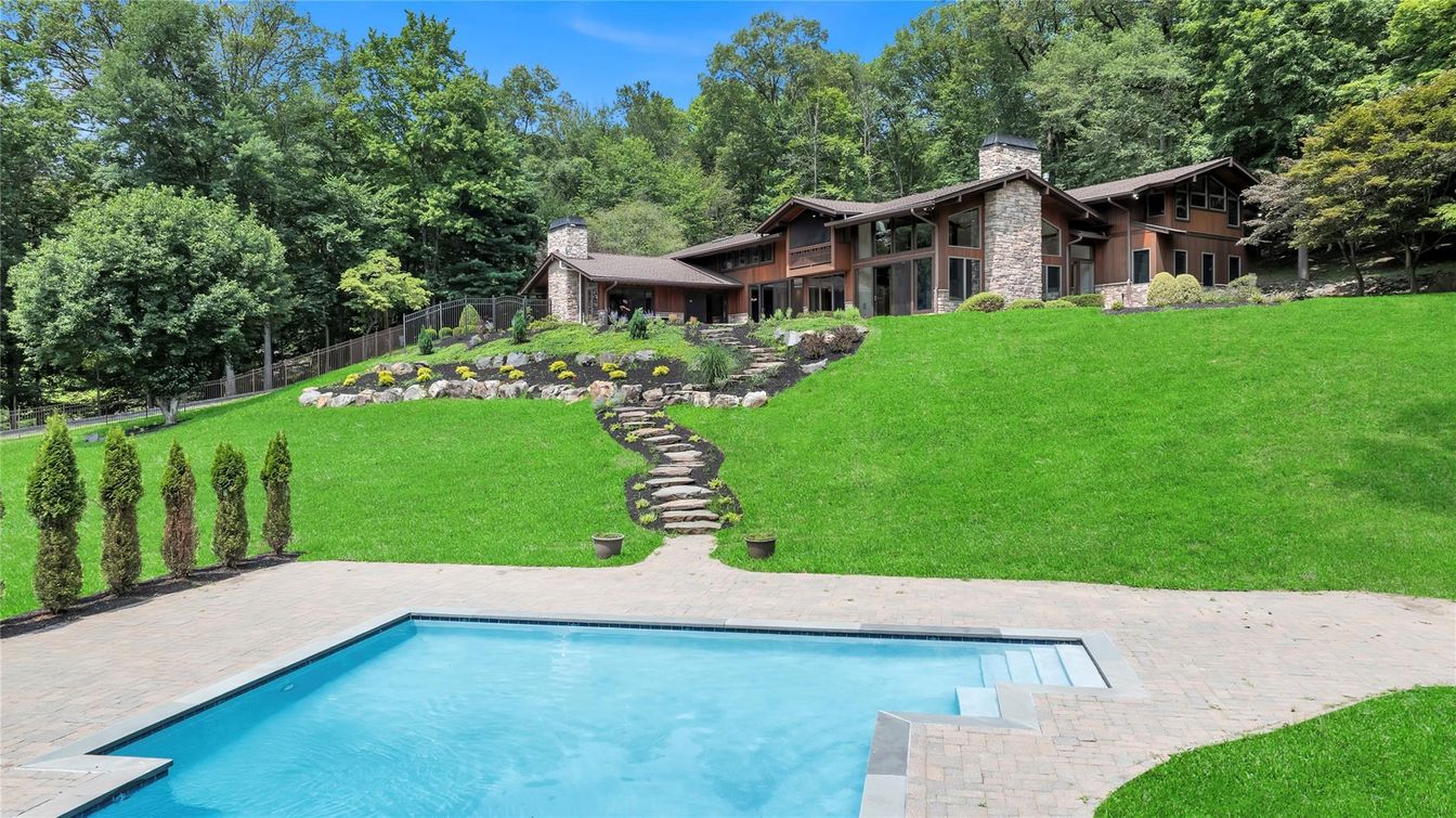 Backyard, Exterior, Pool