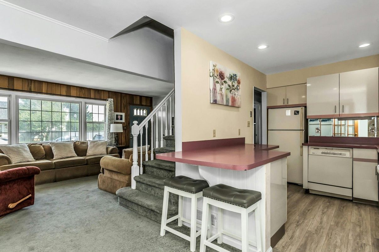 Interior, Kitchen, Living room, Recessed Lighting, Wood Texture Flooring