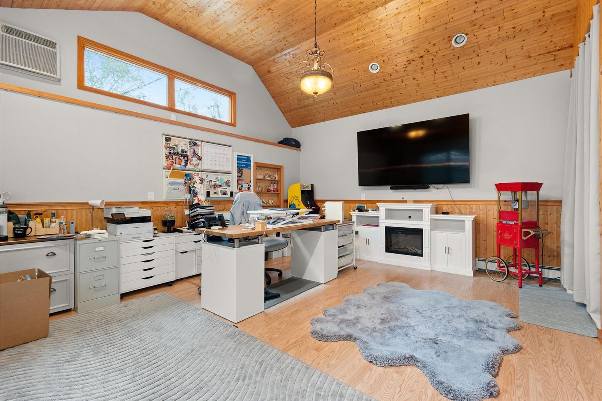 Fireplace, Home Office, Interior, Kitchen, Pendant Lights, Recessed Lighting, Wooden Ceilings