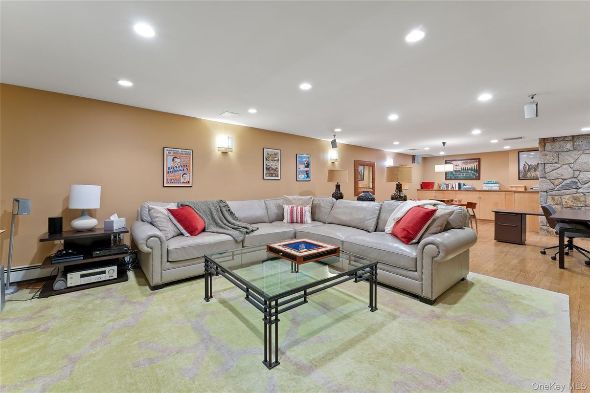 Interior, Living room, Pendant Lights, Recessed Lighting, Stone Walls, Wood Texture Flooring
