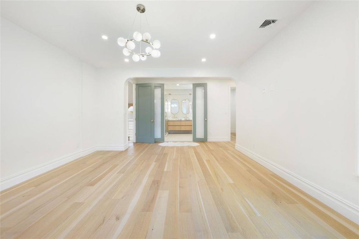 Empty room, Interior, Pendant Lights, Recessed Lighting, Wood Texture Flooring