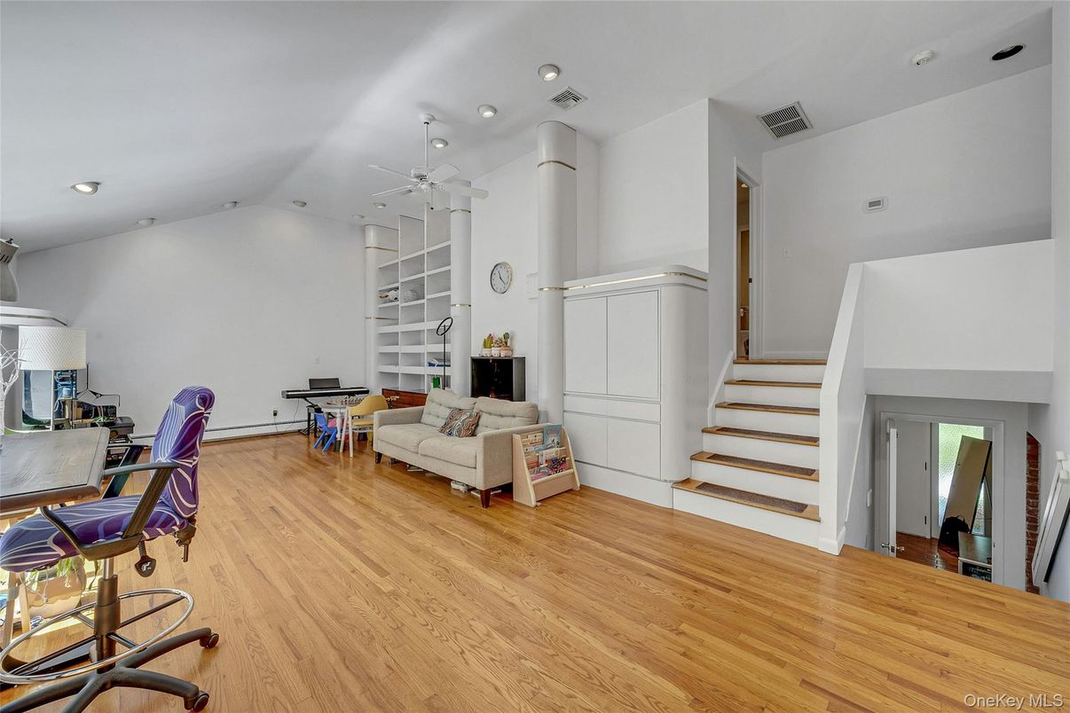Home Office, Interior, Recessed Lighting, Wood Texture Flooring