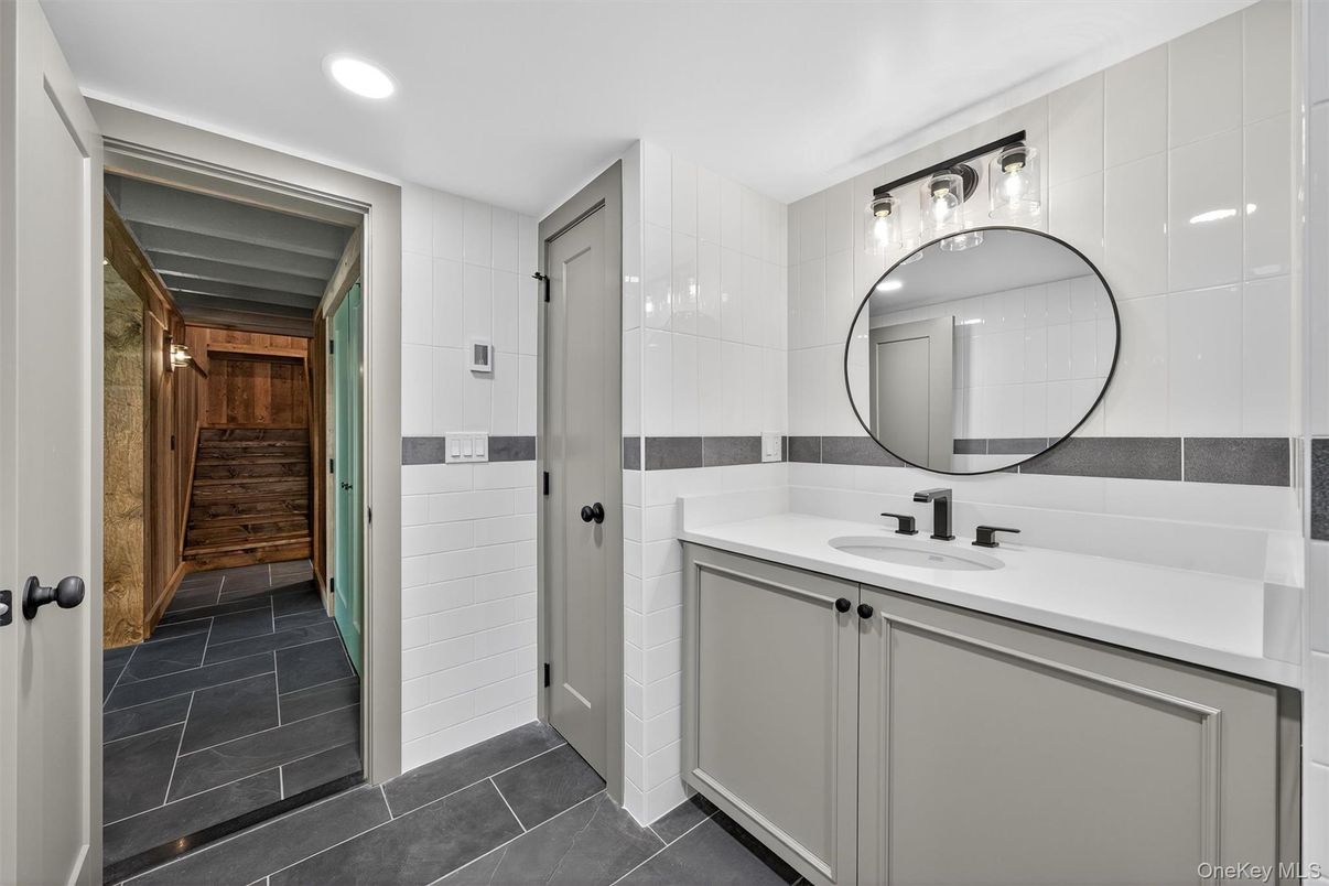 Bathroom, Interior, Recessed Lighting, Sauna Room