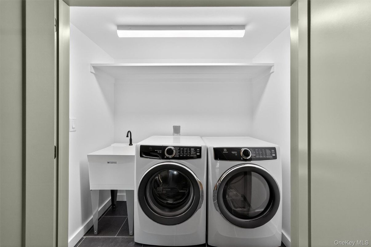 Interior, Washer