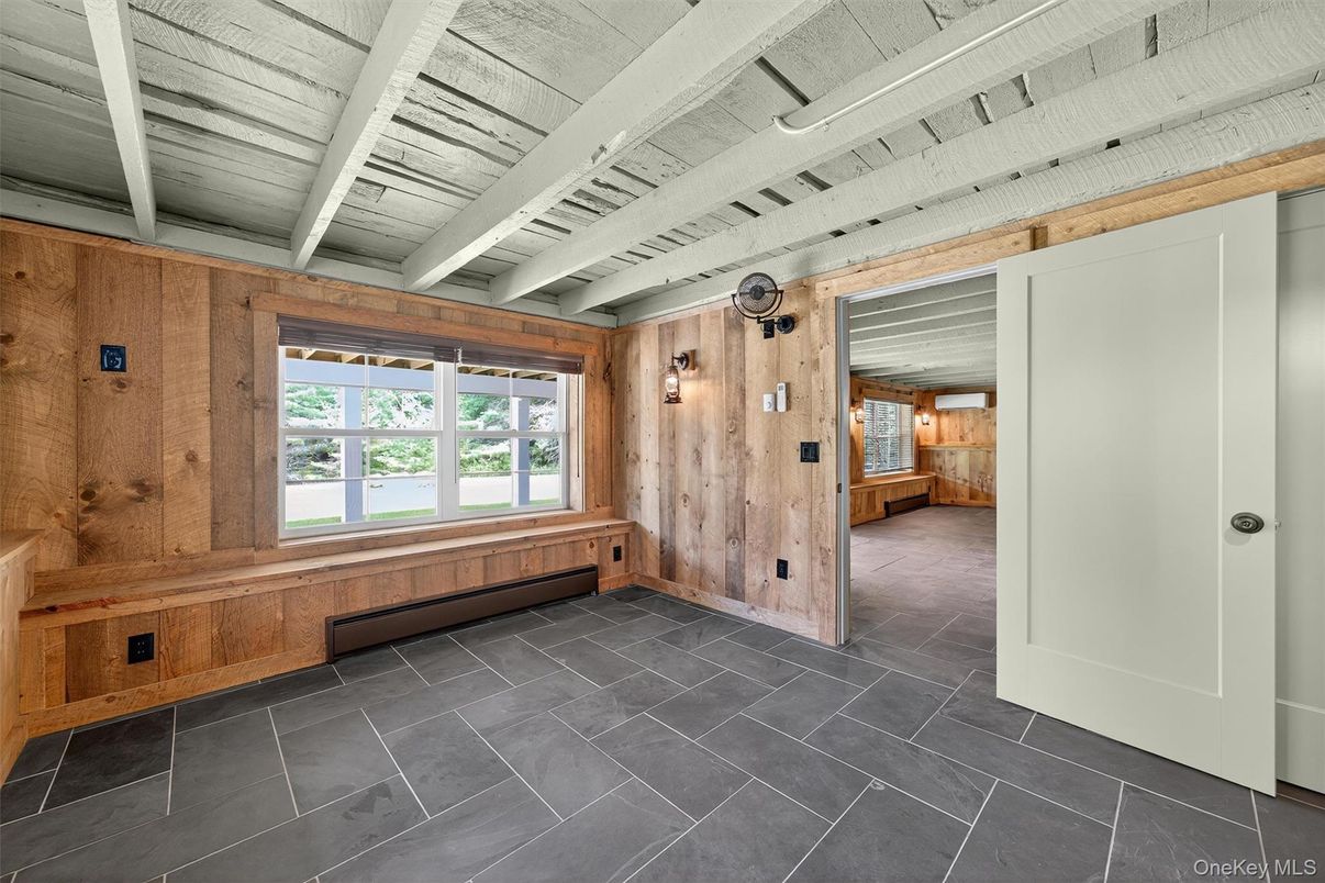 Empty room, Interior, Wooden Walls
