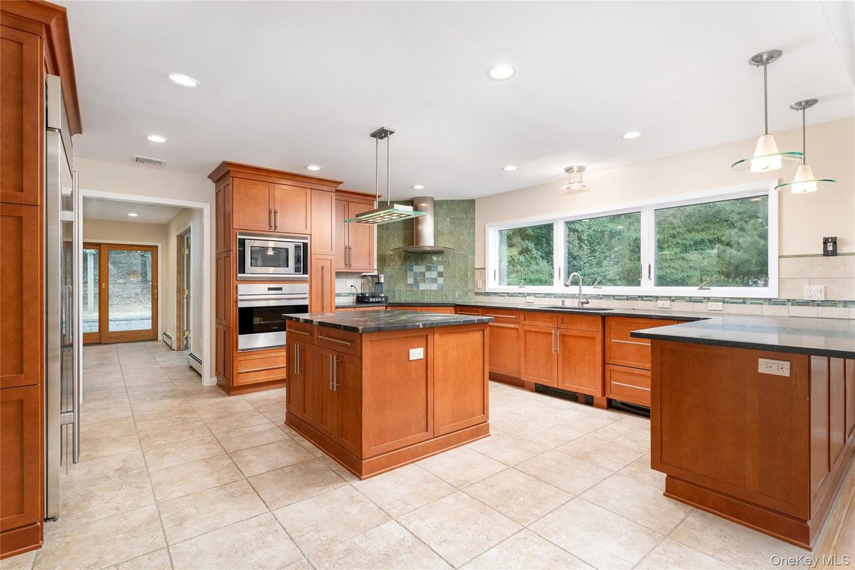 Interior, Kitchen, Pendant Lights, Recessed Lighting