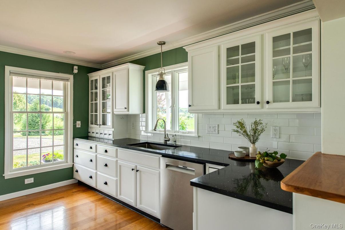 Interior, Kitchen, Pendant Lights, Wood Texture Flooring