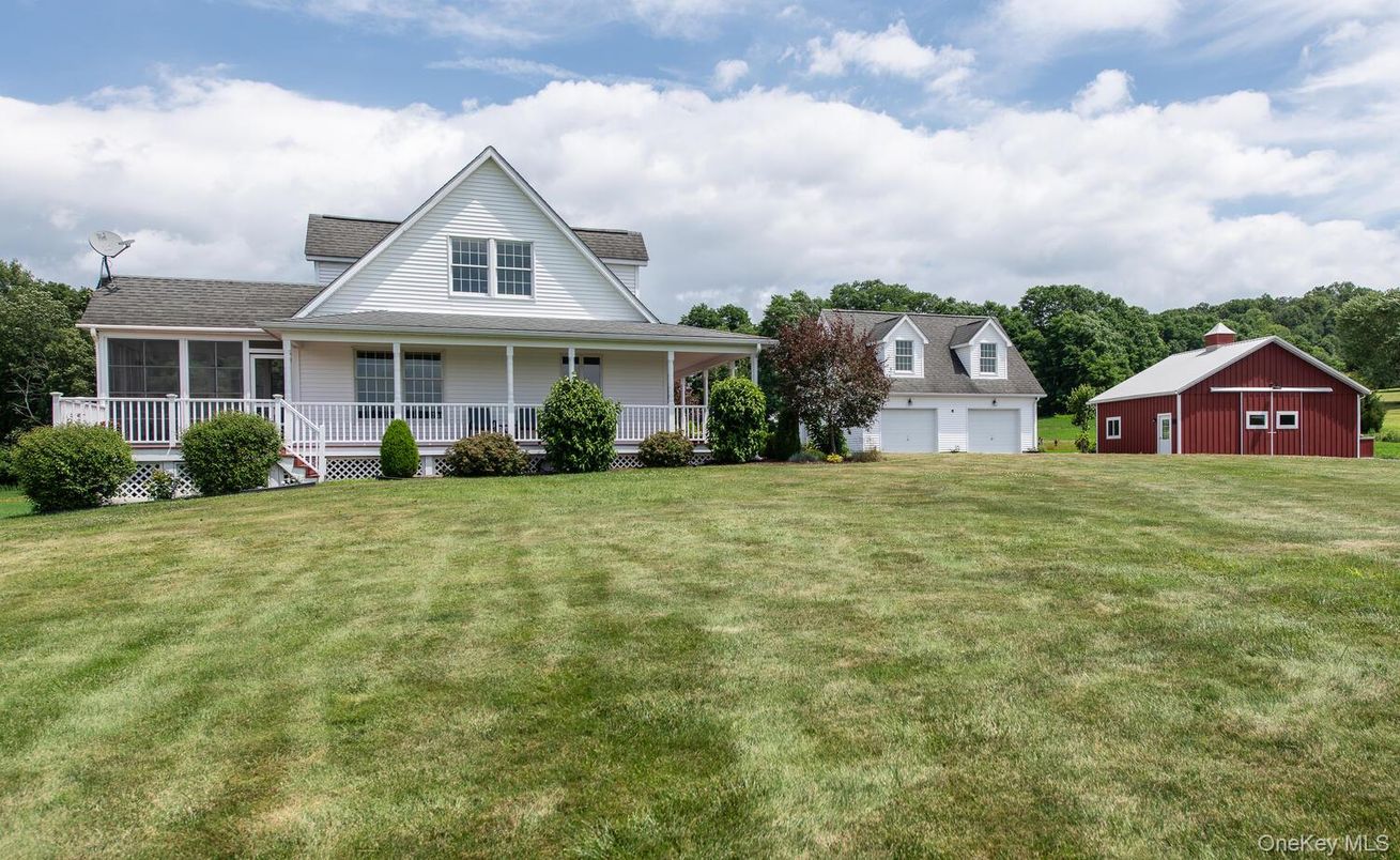 Backyard, Detached Garage, Exterior