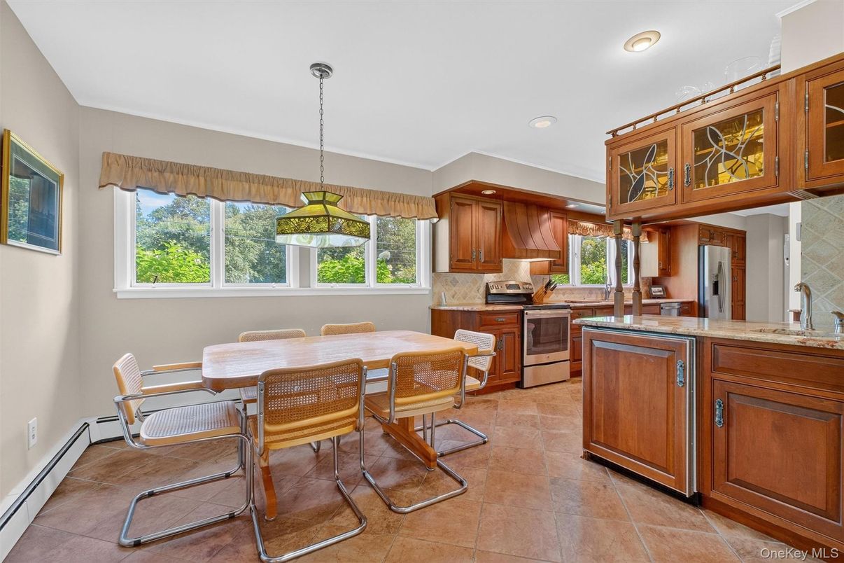 Dining room, Interior, Kitchen, Pendant Lights, Recessed Lighting