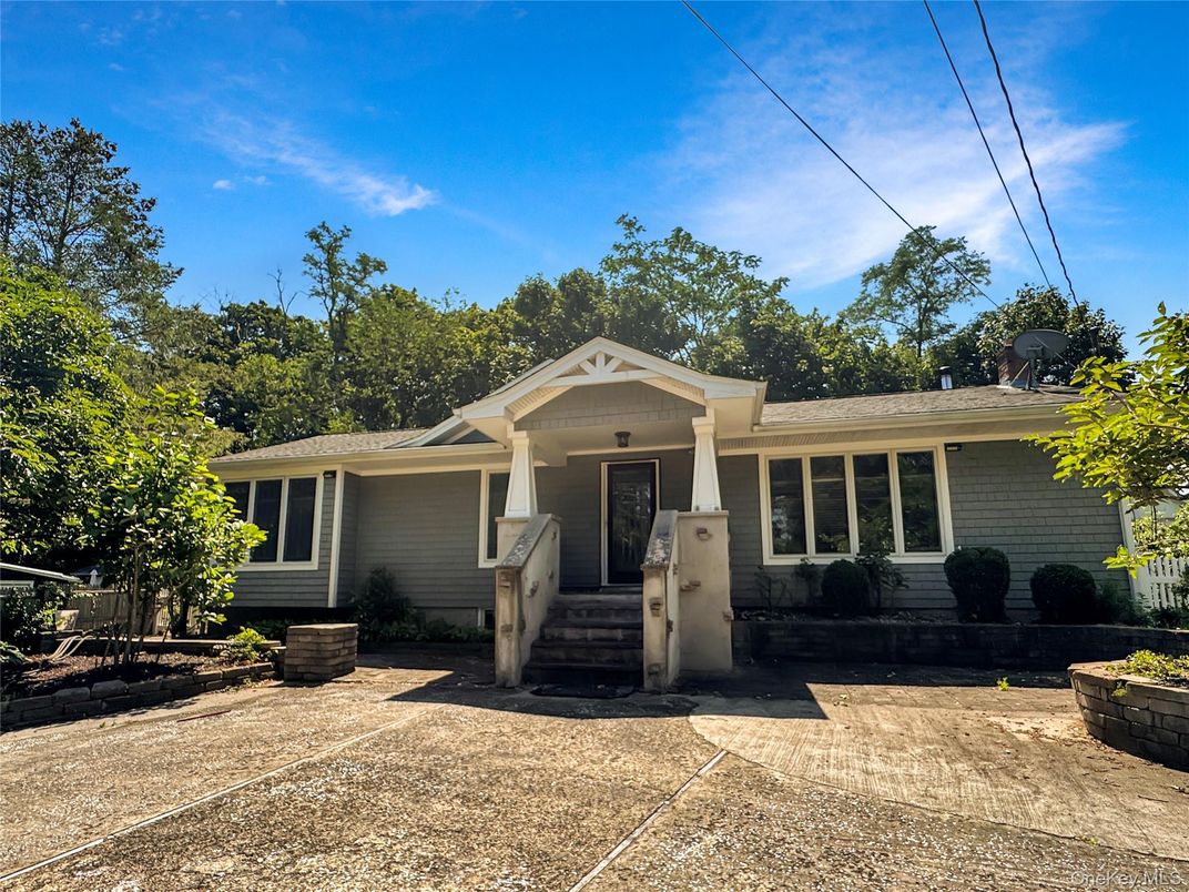 Exterior, Facade, Cape Cod